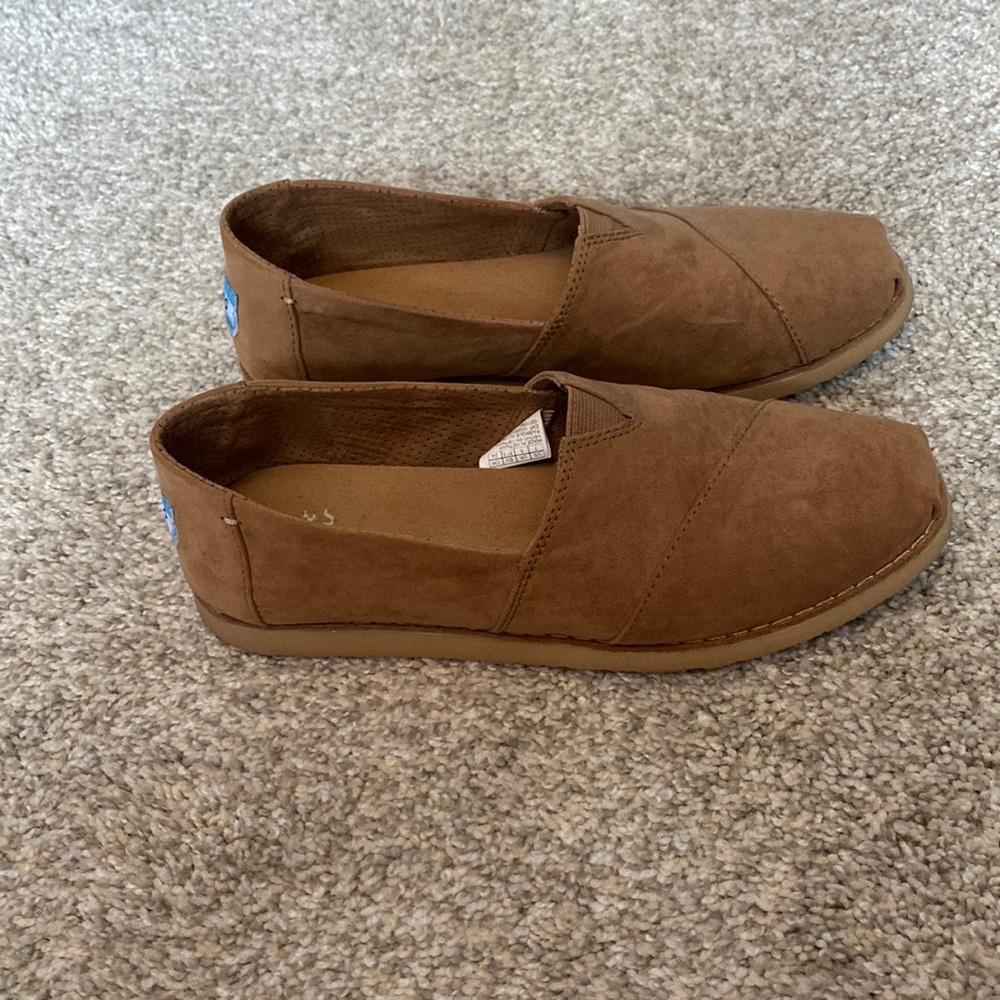 Toms